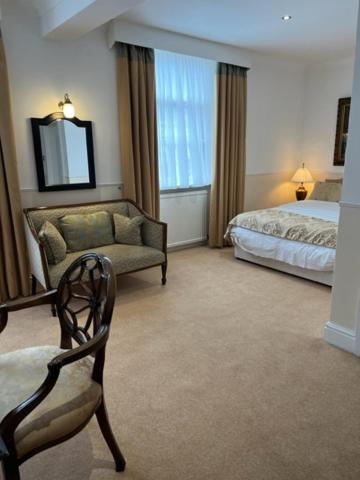 The Saracens Head Inn 3*