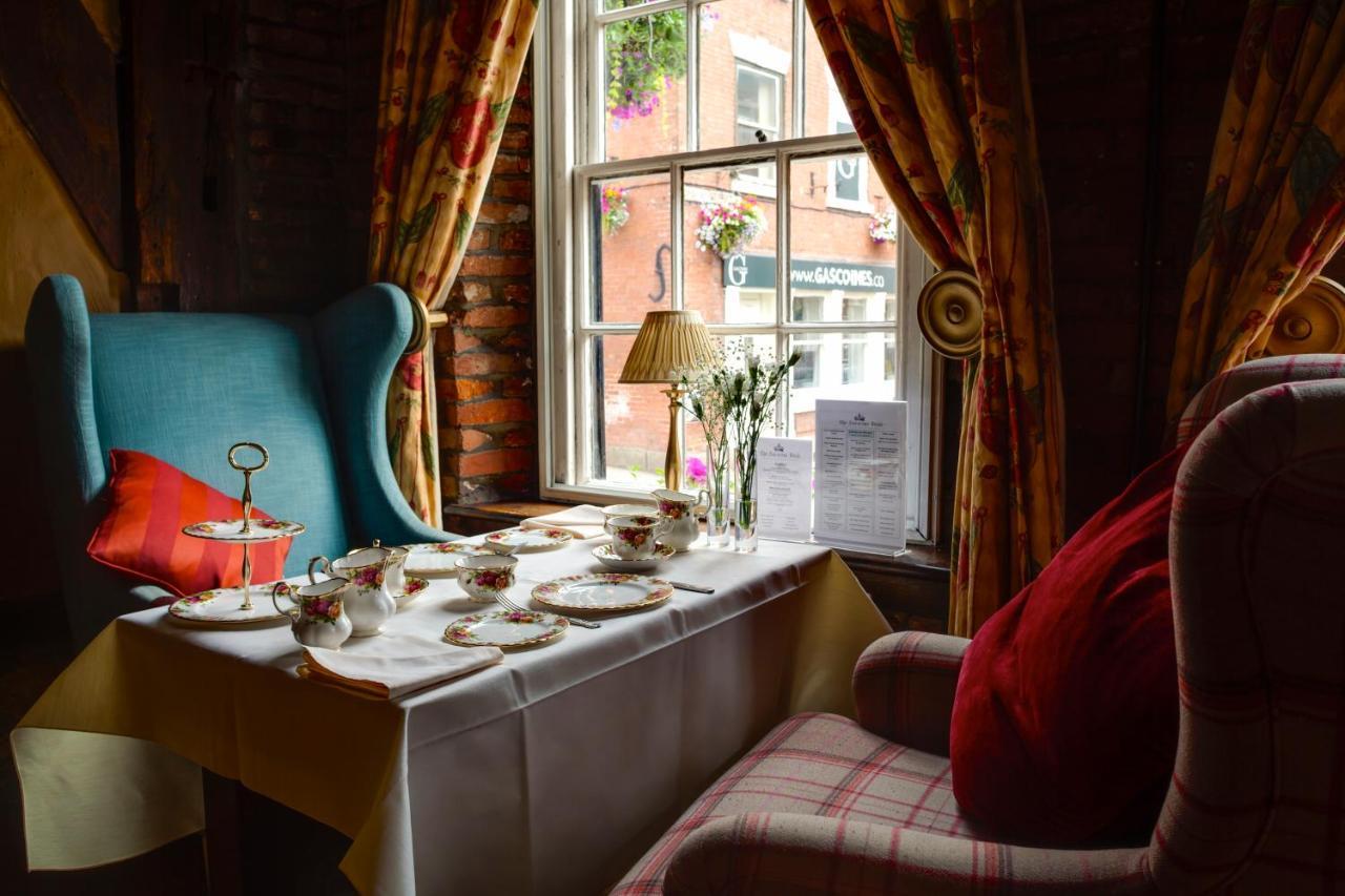 Inn The Saracens Head