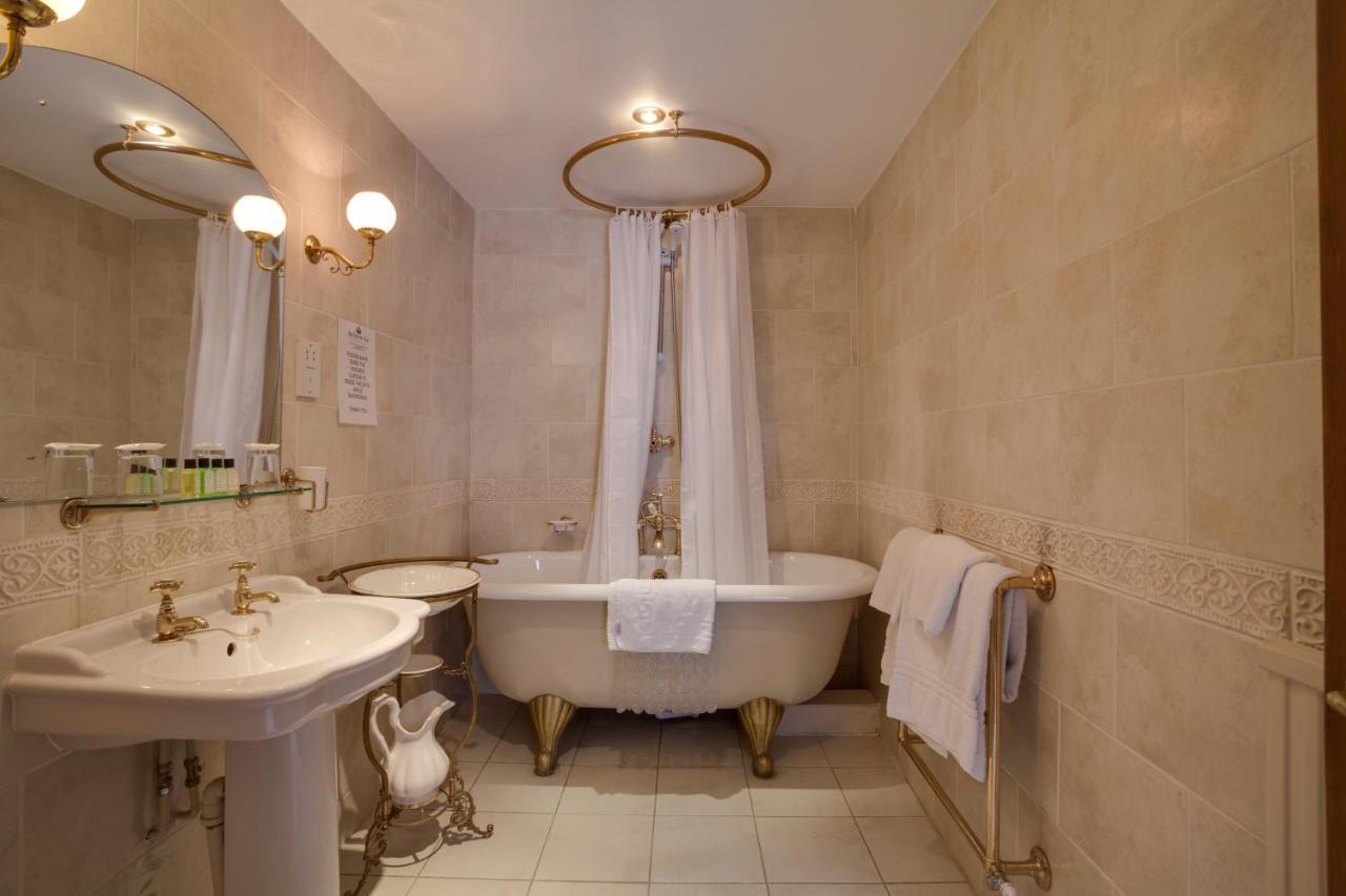 The Saracens Head Inn 3*